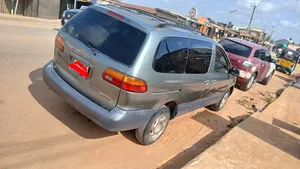 Toyota Sienna XLE & 1 hatch 2000 Green