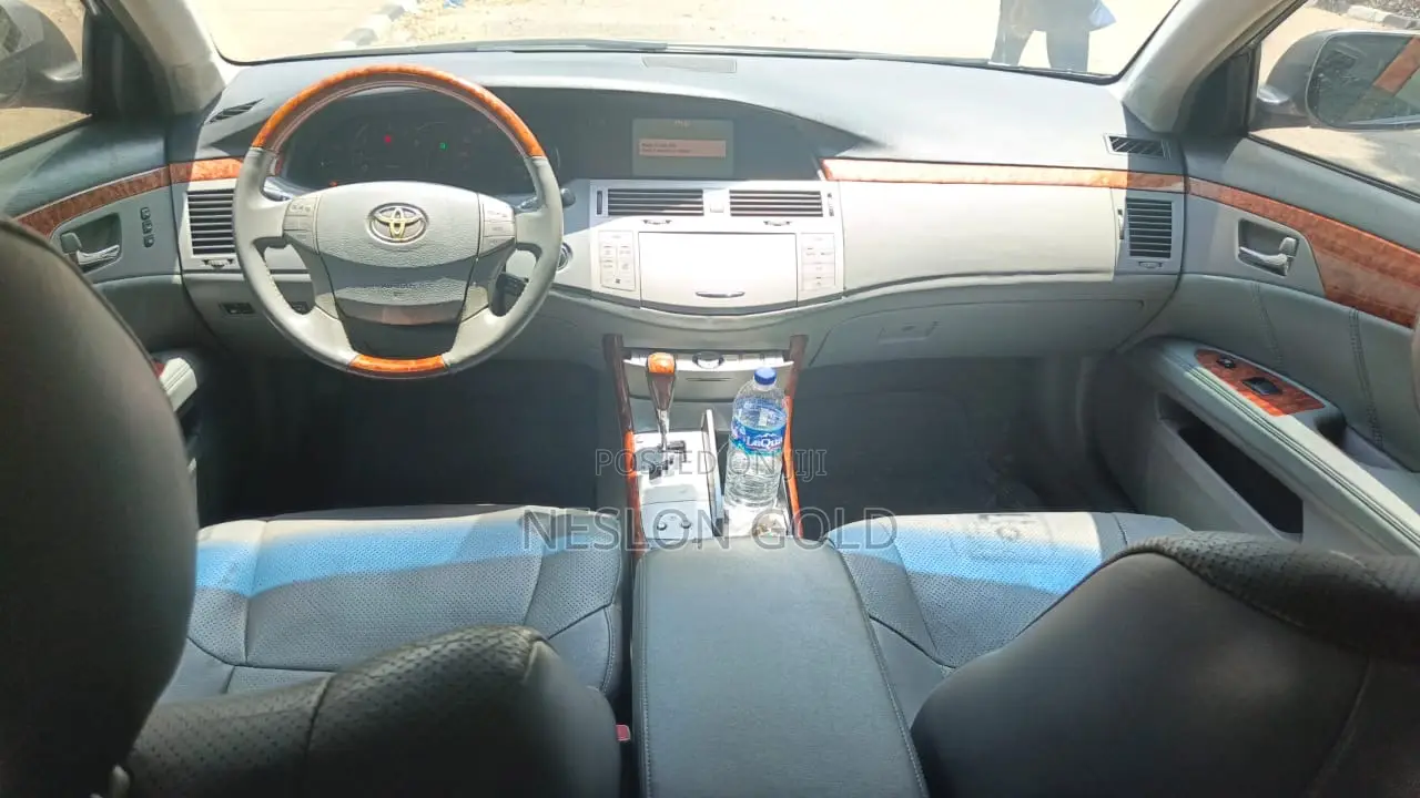 Toyota Avalon 2005 Gray