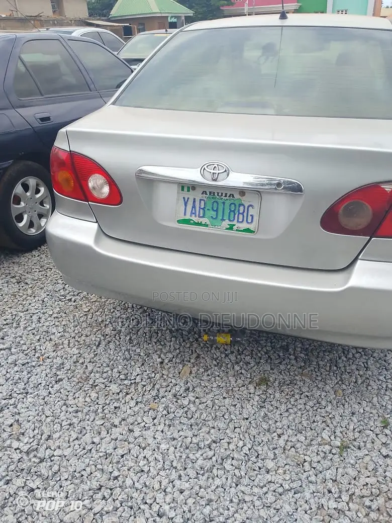 Toyota Corolla 2005 Silver
