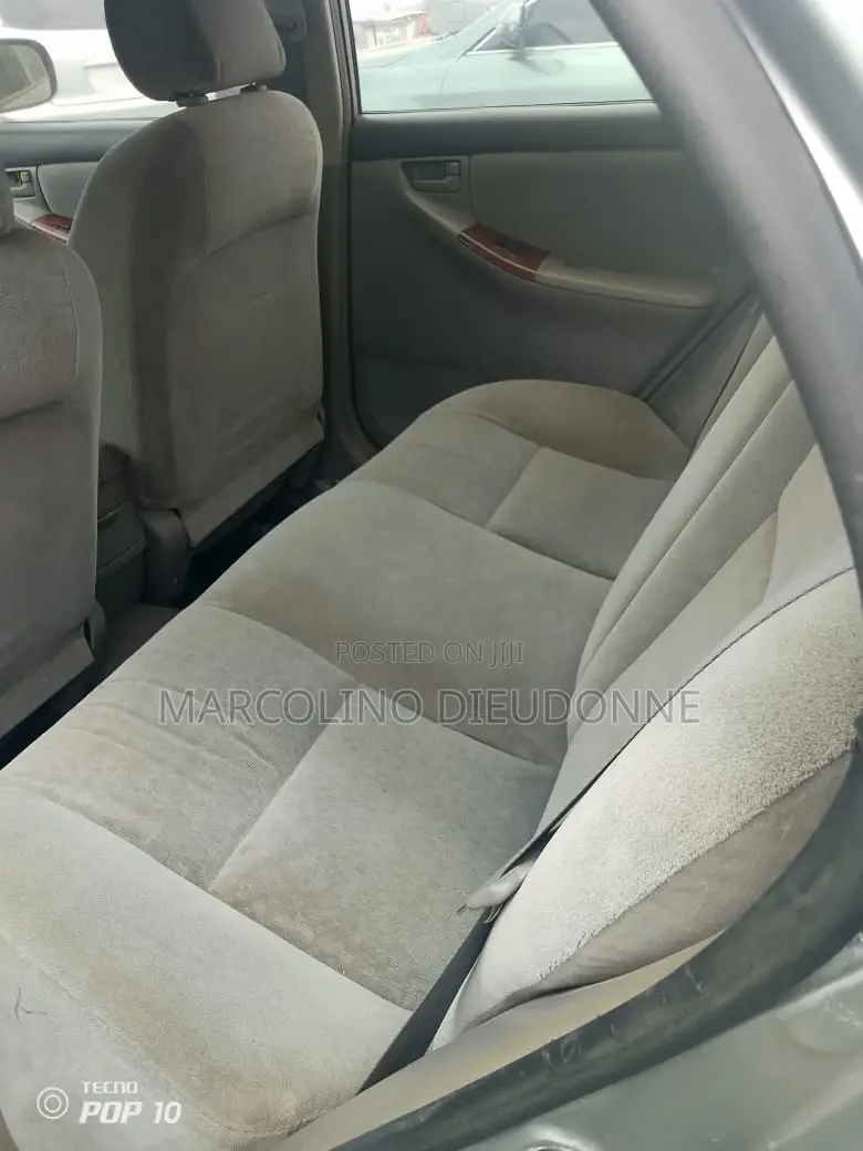 Toyota Corolla 2005 Silver