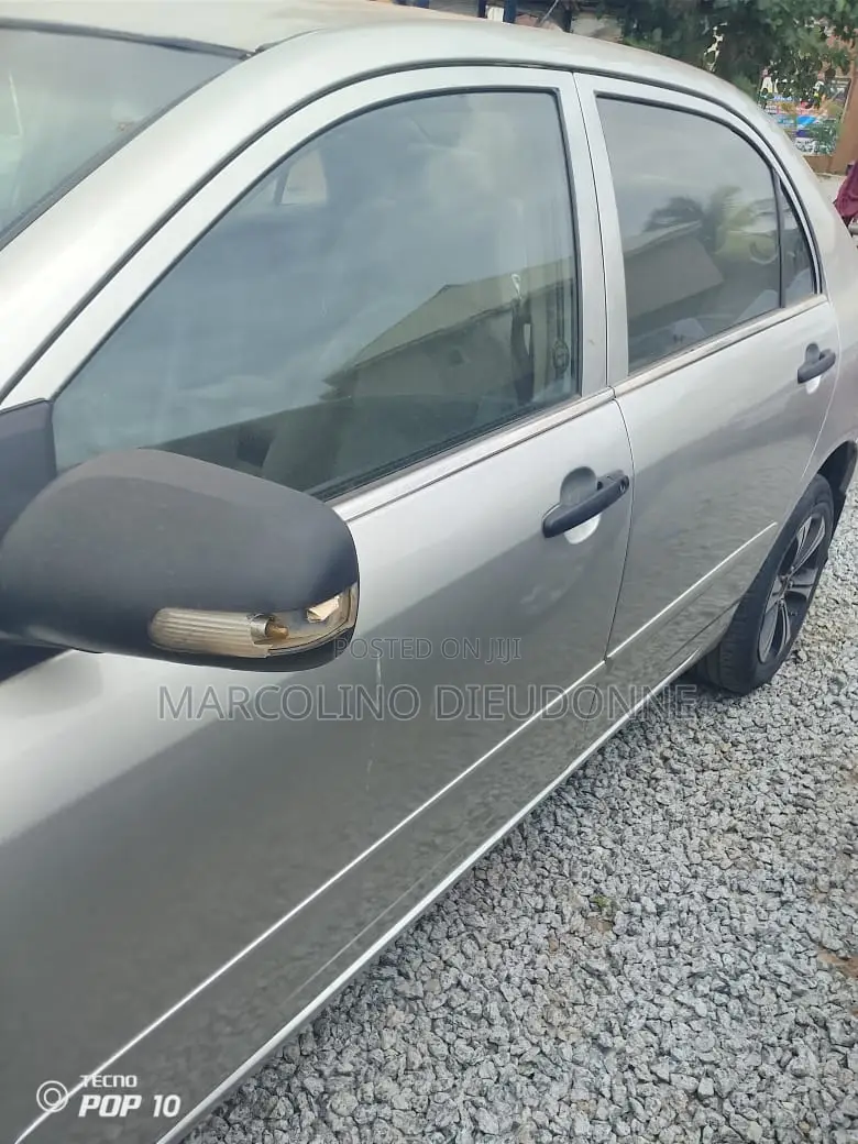 Toyota Corolla 2005 Silver