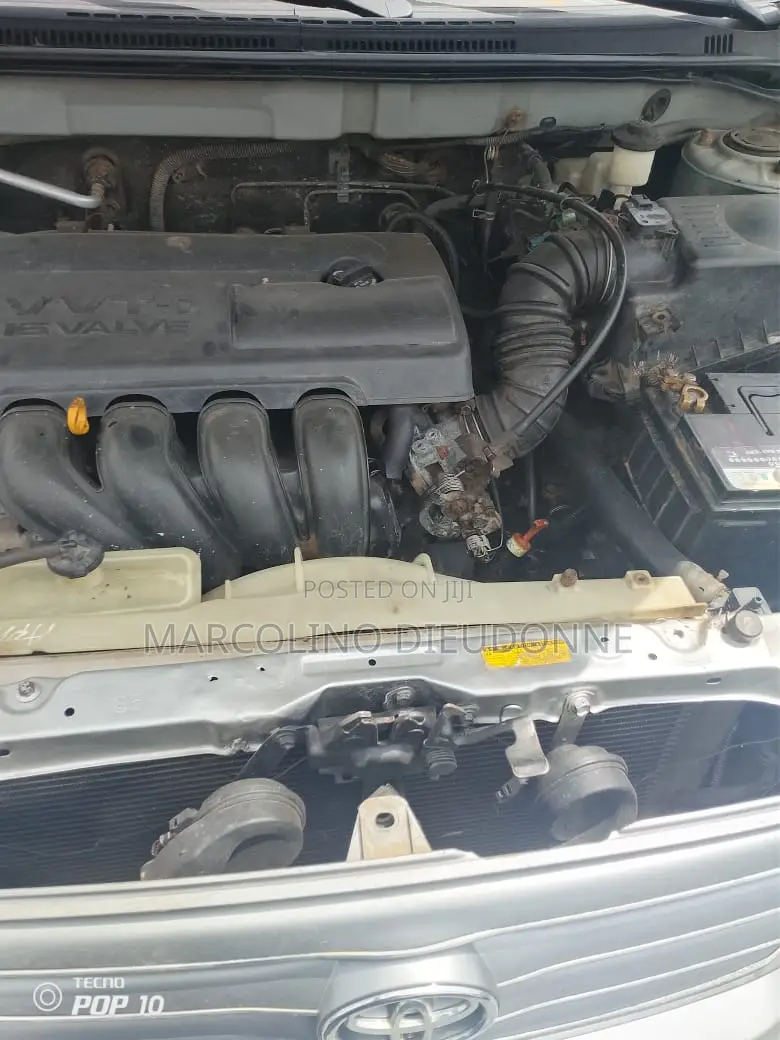 Toyota Corolla 2005 Silver