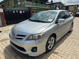 Toyota Corolla 2011 Silver