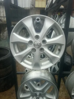 Quality Standard Toyota Camry Alloyed Wheel 16 Inch