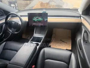 Tesla Model 3 2022 Gray
