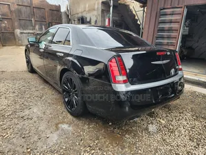 Chrysler 300 2013 Black