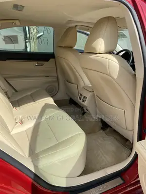 Lexus ES 2015 Red