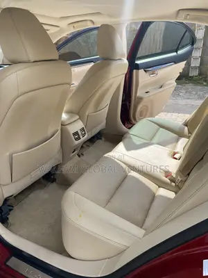Lexus ES 2015 Red