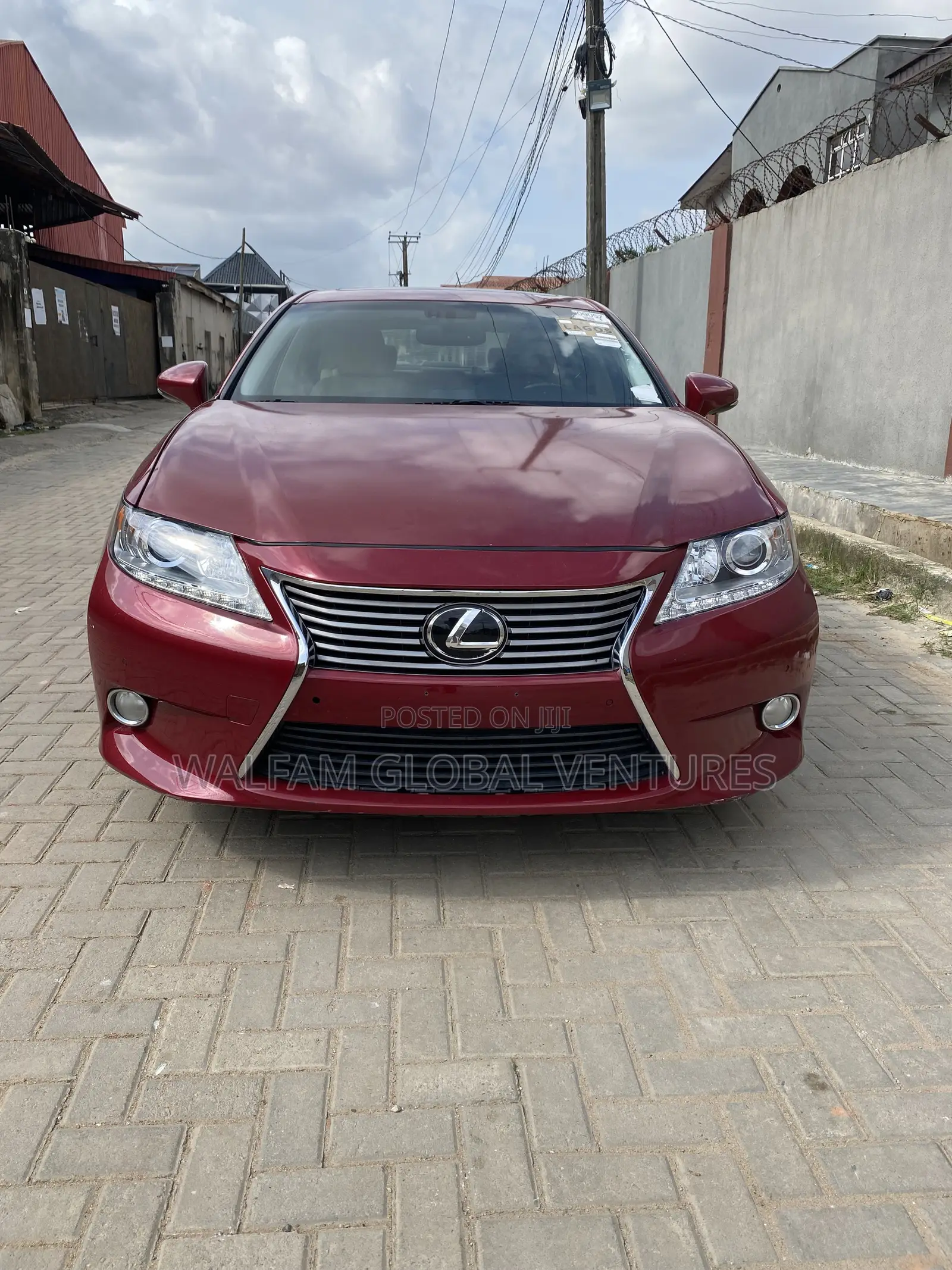Lexus ES 2015 Red