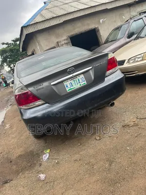 Toyota Camry 2006 Gray
