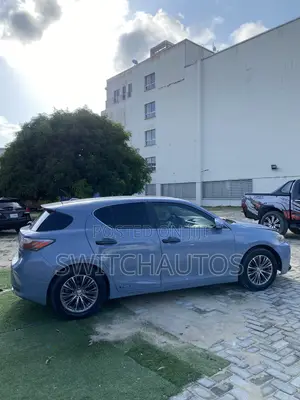 Lexus CT Base FWD 2012 Blue