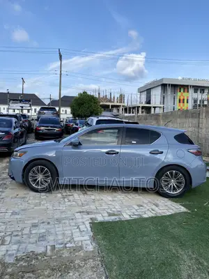Lexus CT Base FWD 2012 Blue