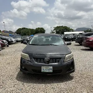Toyota Corolla LE 4dr Sedan (1.8L 4cyl 4A) 2010 Gray