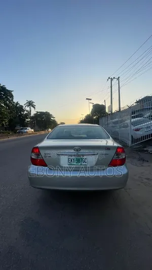 Toyota Camry 2004 Silver