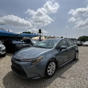 Toyota Corolla LE 2021 Gray