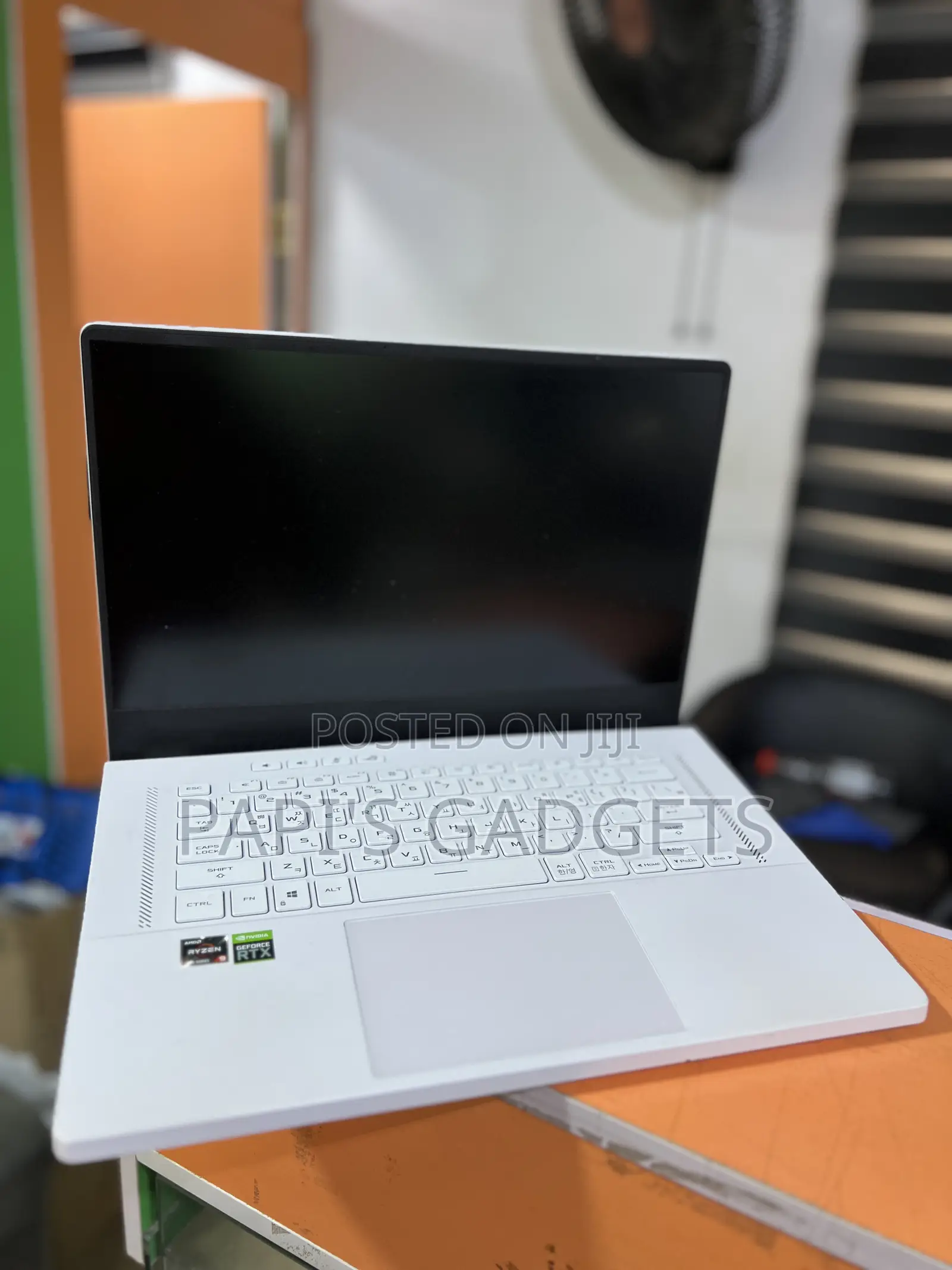 Laptop Asus ROG Zephyrus G15 32GB AMD Ryzen 9 SSD 1T