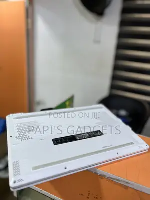 Laptop Asus ROG Zephyrus G15 32GB AMD Ryzen 9 SSD 1T