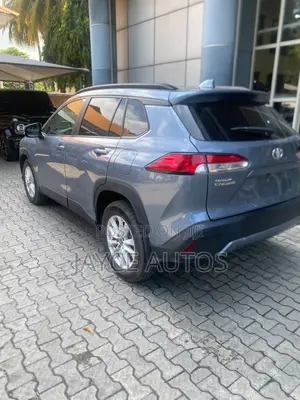 New Toyota Corolla Cross XLE 2025 Blue