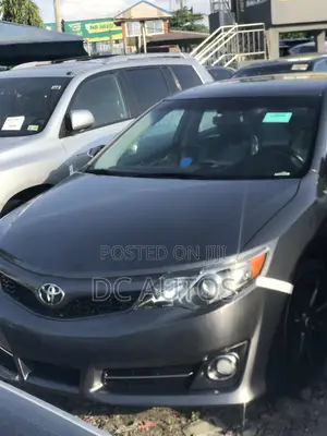 Toyota Camry SE V6 4dr Sedan (3.5L 6cyl 6A) 2013 Gray