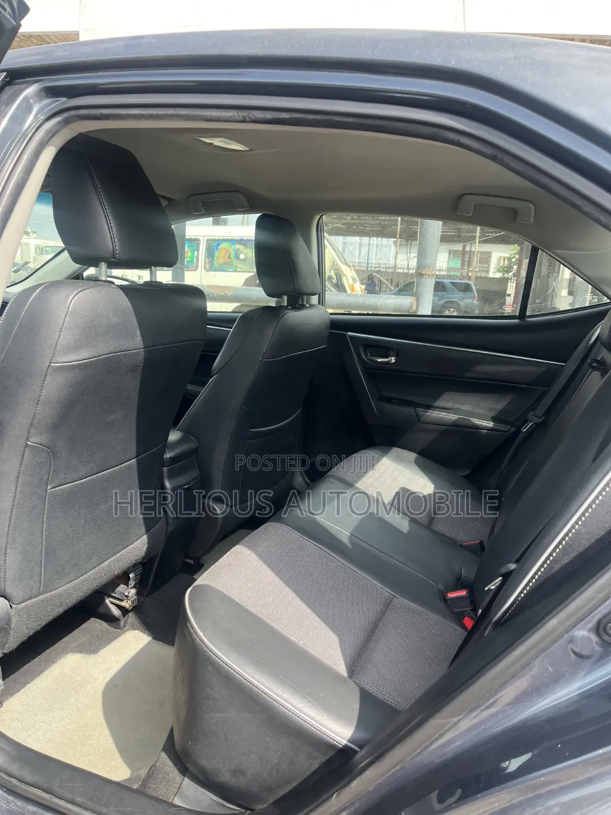 Toyota Corolla S 4dr Sedan (1.8L 4cyl CVT) 2015 Gray