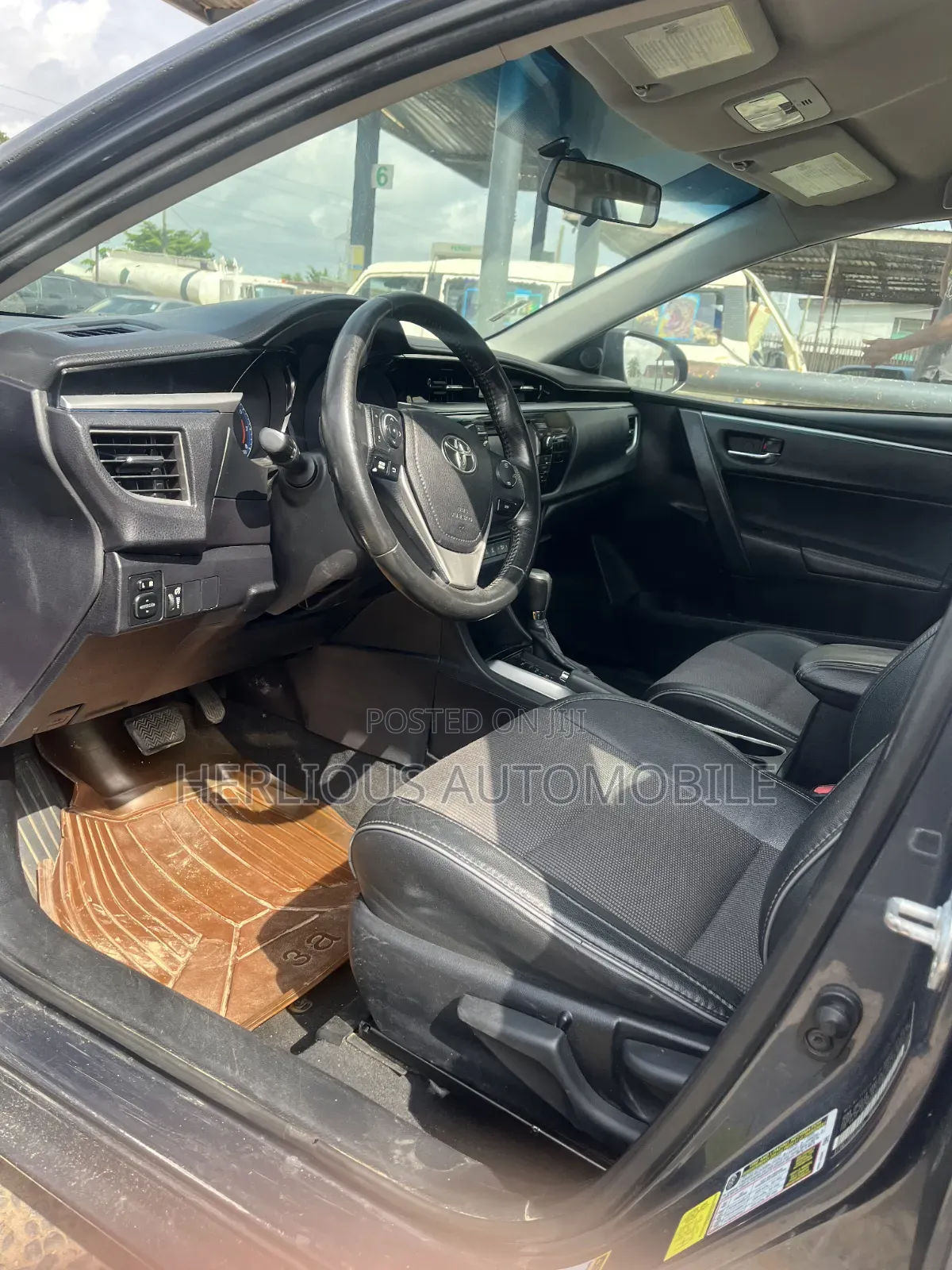 Toyota Corolla S 4dr Sedan (1.8L 4cyl CVT) 2015 Gray