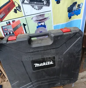 Makita 4-in-1 Cordless Combo Kit – Professional Power Tool Set