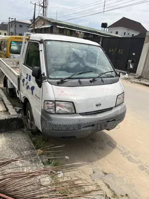 Nissan Bongo Truck 2004 White