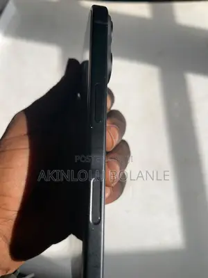 Apple iPhone 16 128 GB Black