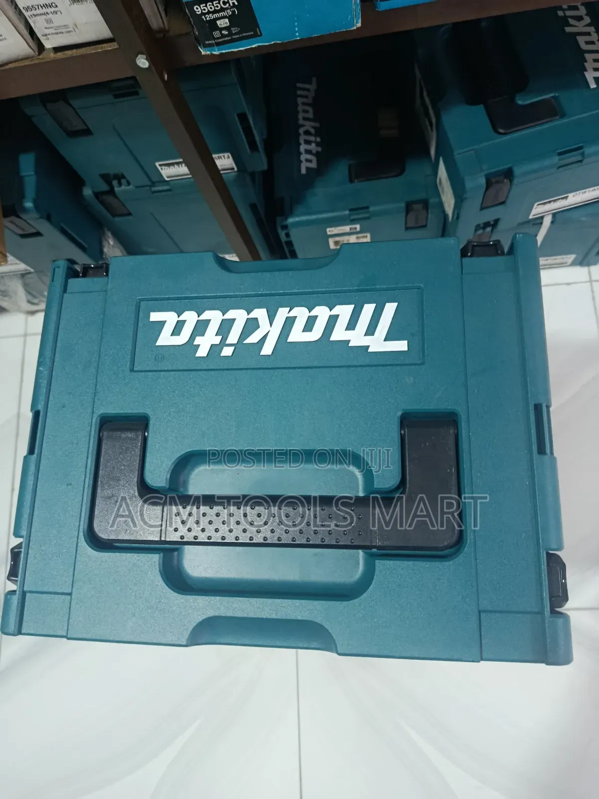 Makita 5" Cordless Angle Grinder Dga506rtj (18v LXT Brushless