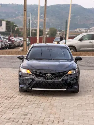Toyota Camry SE (2.5L 4cyl 8A) 2019 Black