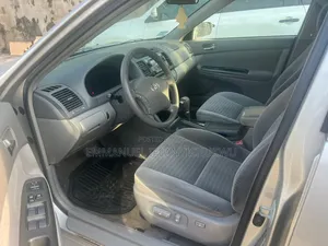 Toyota Camry 2005 Silver
