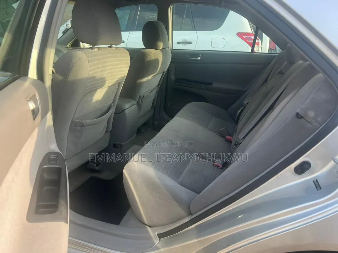 Toyota Camry 2005 Silver