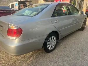 Toyota Camry 2005 Silver