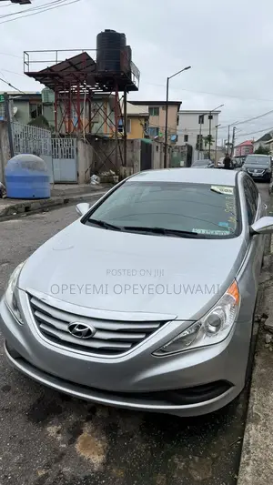 Hyundai Sonata SE 2.0T Sedan FWD (2.0L 4cyl 6A) 2013 Silver