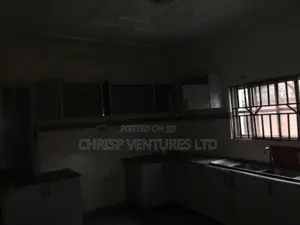 3bdrm Duplex in Ikeja Gra for rent