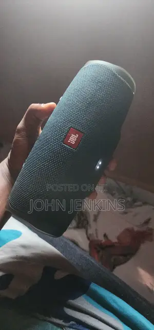 JBL Charge 4
