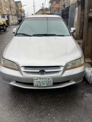 Honda Accord 1999 Silver