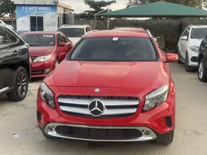 Mercedes-Benz GLA 250 2015 Red