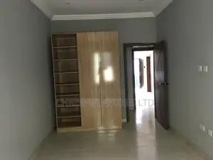 5bdrm Duplex in Shonibare Estate for rent