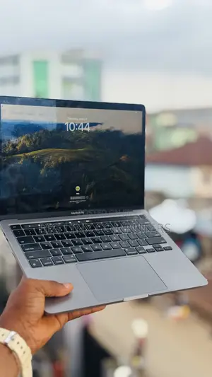 Laptop Apple MacBook Pro 2021 M1 8GB Apple M1 SSD 256GB