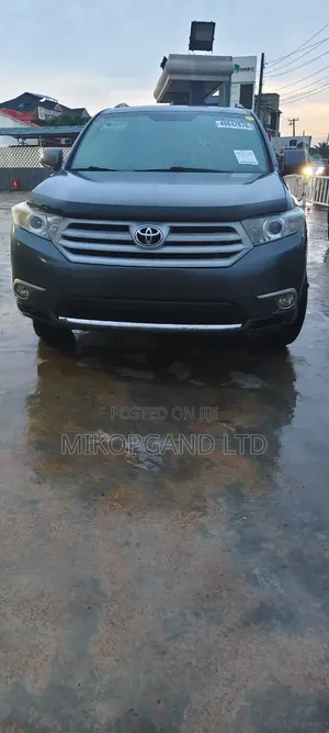 Toyota Highlander 2013 Gray