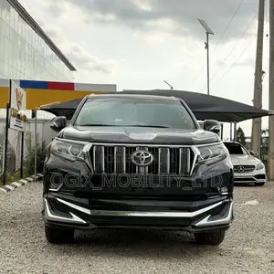 Toyota Land Cruiser Prado 2010 Black