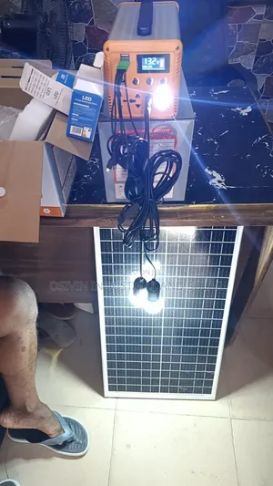 300w Energy Storage All in One Solar Generator With 50w Solar Panel