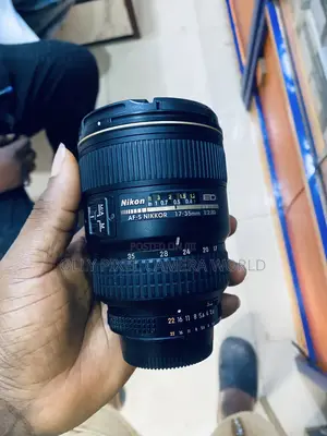 Nikon 17-35 F2.8d