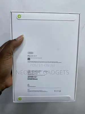 New Apple iPad (2025) 256 GB