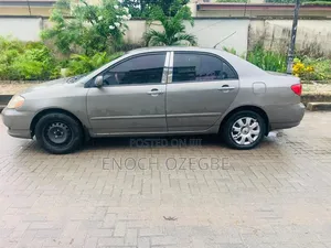Toyota Corolla 2004 Gray