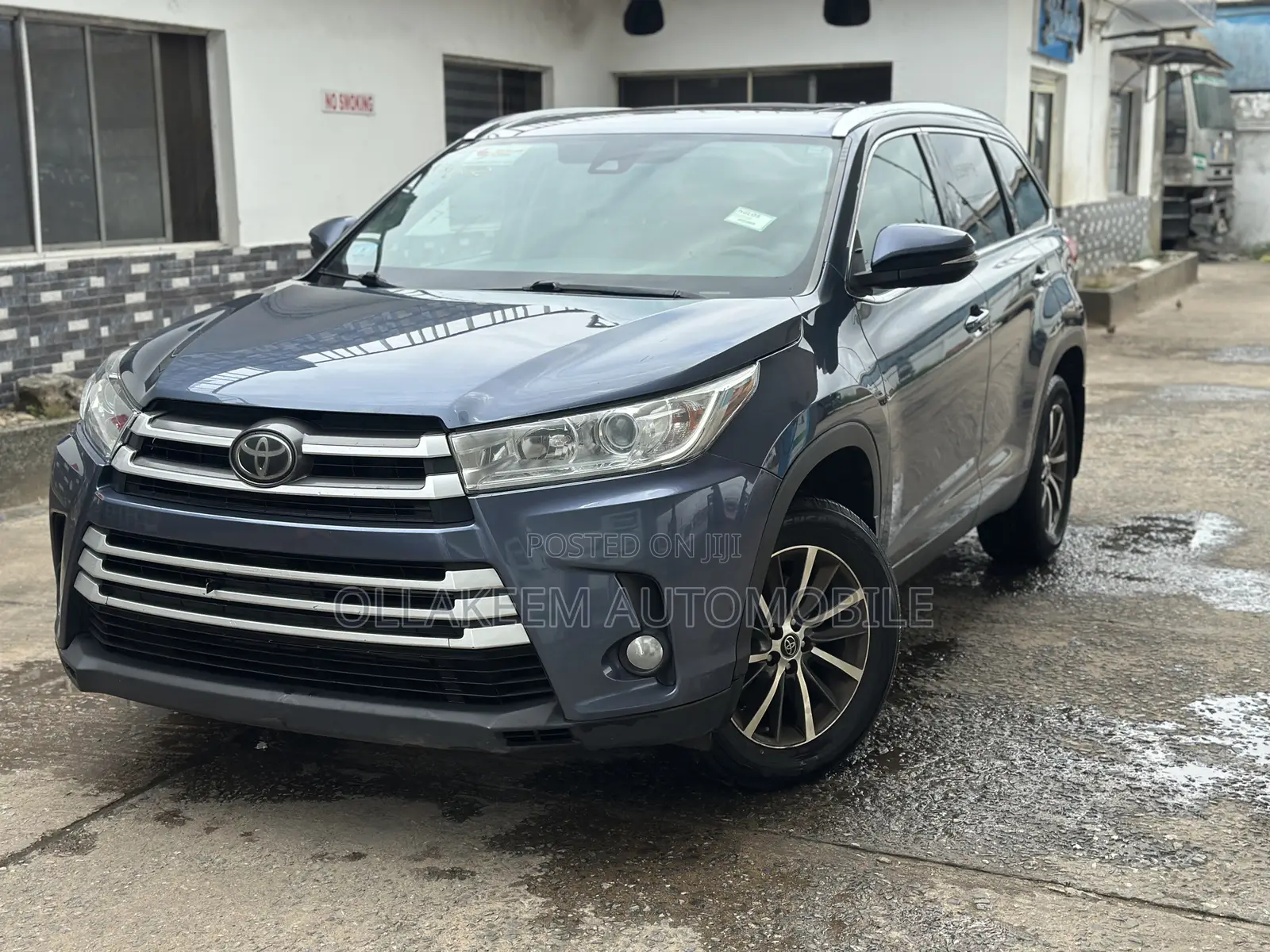 Toyota Highlander 2019 Blue