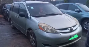 Toyota Sienna XLE 4WD 2007 Green