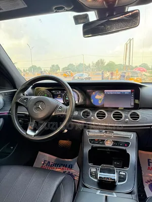 Mercedes-Benz E300 2018 Black