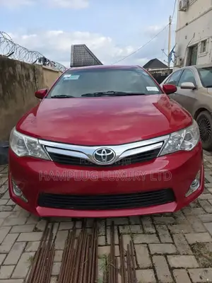 Toyota Camry 2014 Red